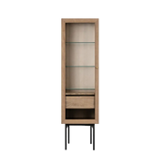 Monogram vitrine