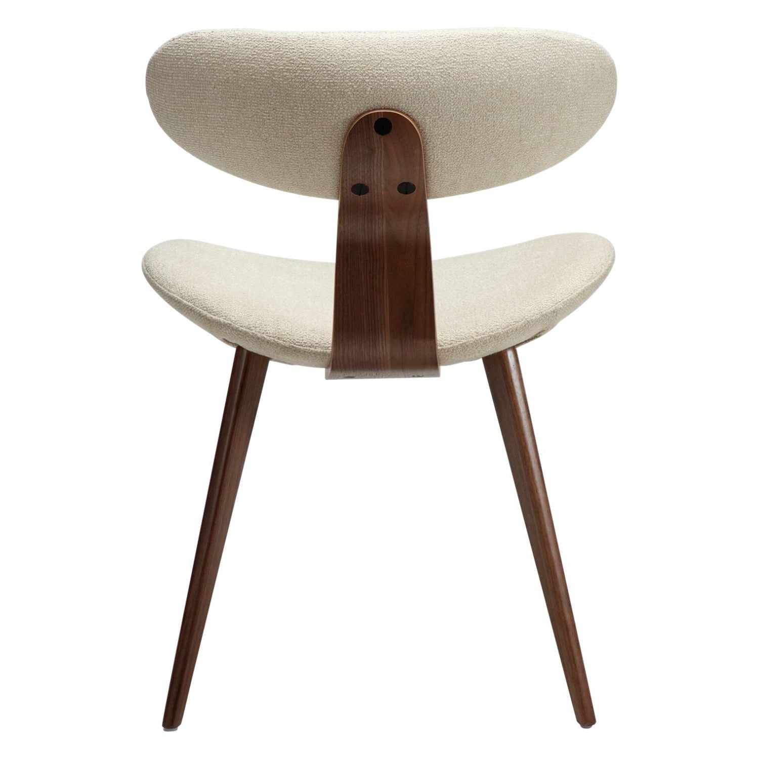 Dan-Form Buckle spisebordsstol – Frosted Almond bouclé, valnød
