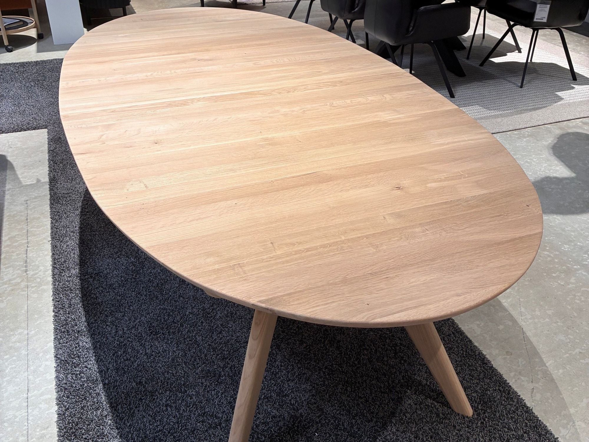 DEMO MODEL - Kristensen Amelia bådformet spisebord - AFHENTNINGSTILBUD