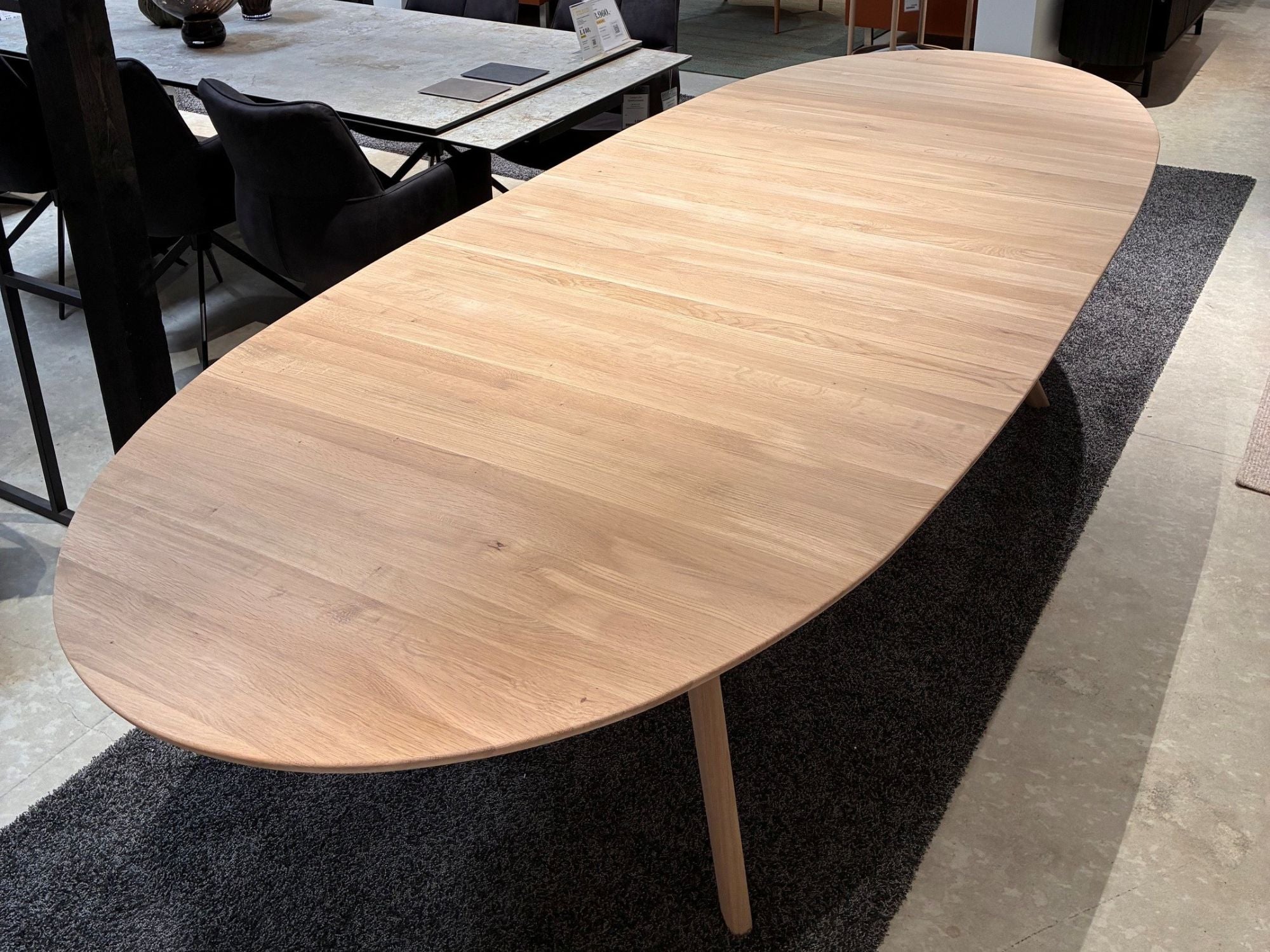 DEMO MODEL - Kristensen Amelia bådformet spisebord - AFHENTNINGSTILBUD