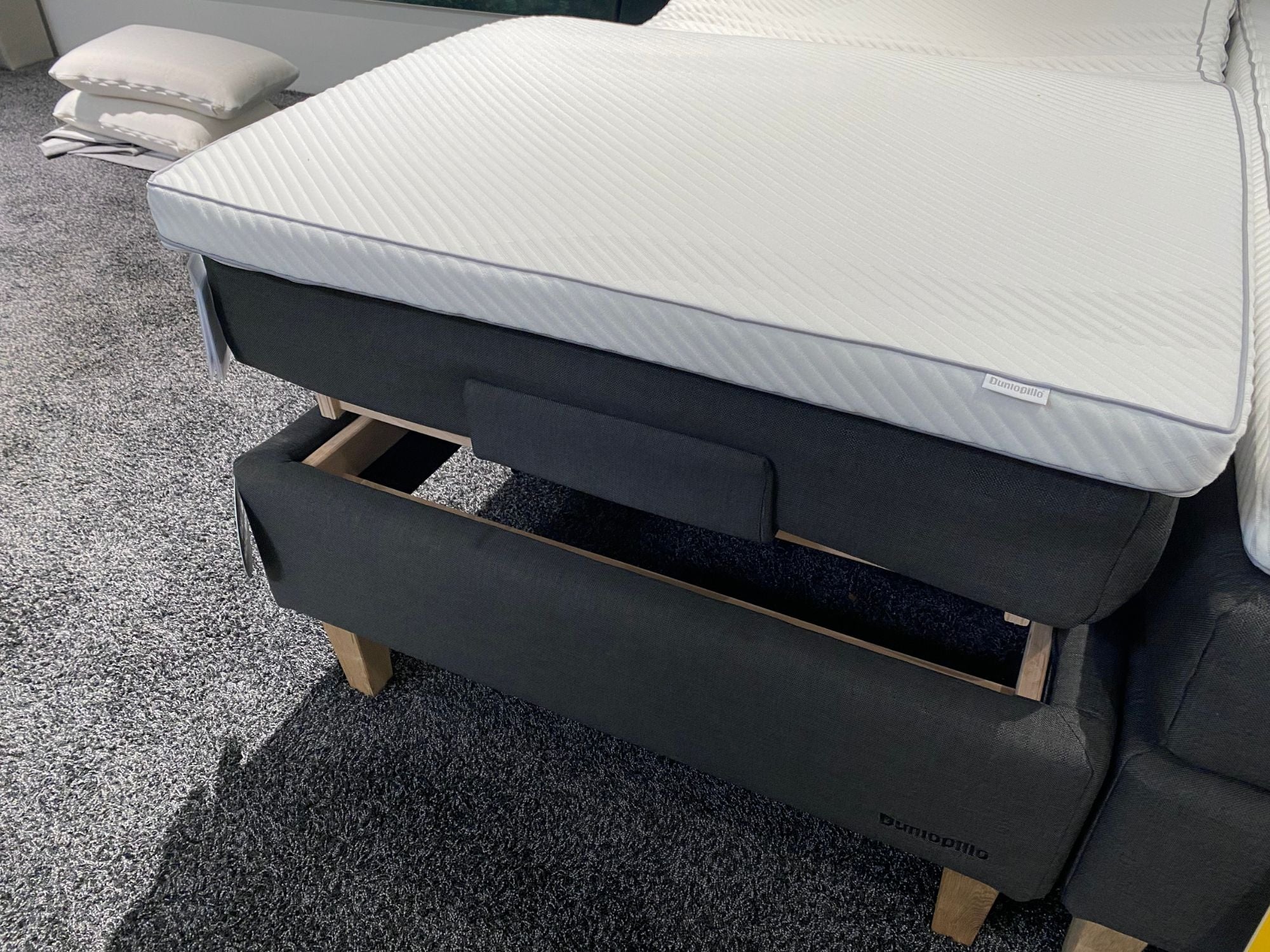 DEMO MODEL - Dunlopillo Pure elevationsseng inkl. gavl - AFHENTNINGSTILBUD