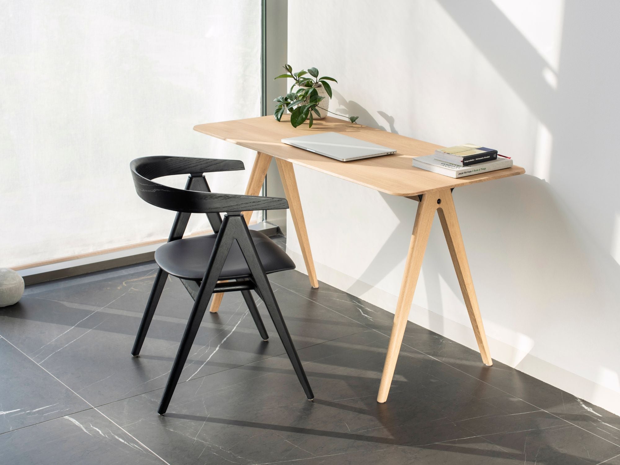 Ava skrivebord