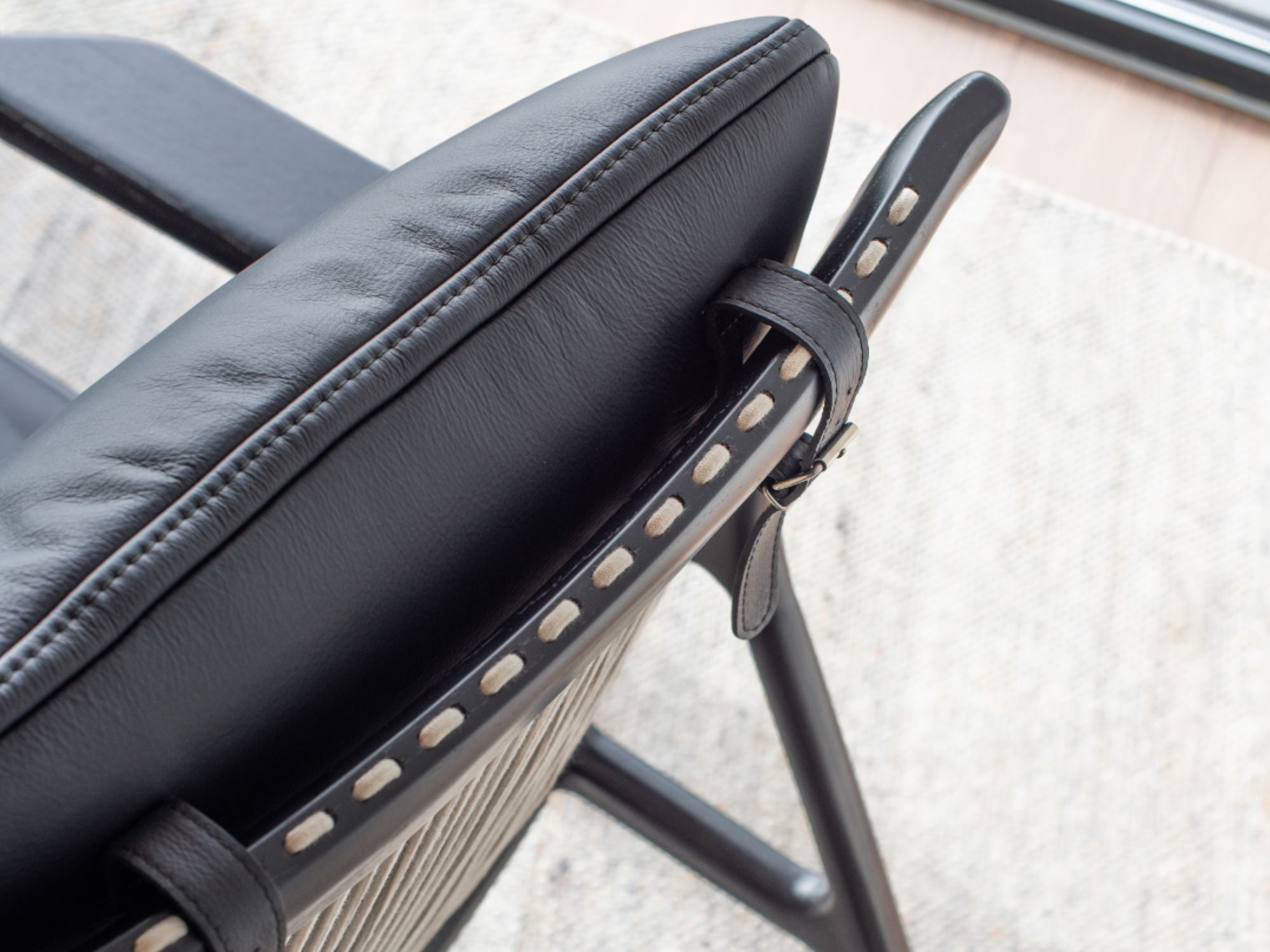 Dedo easy chair