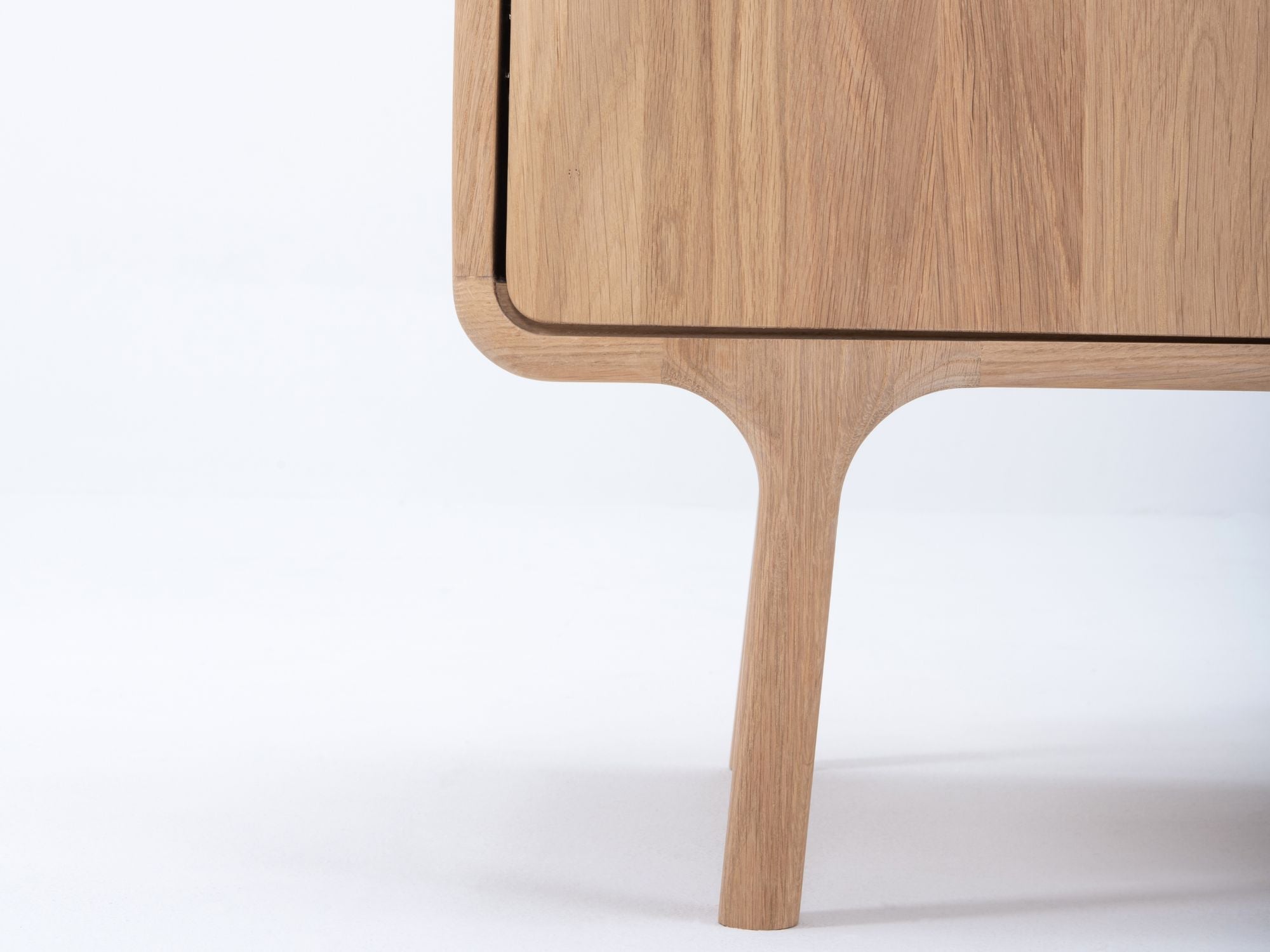 Fawn highboard