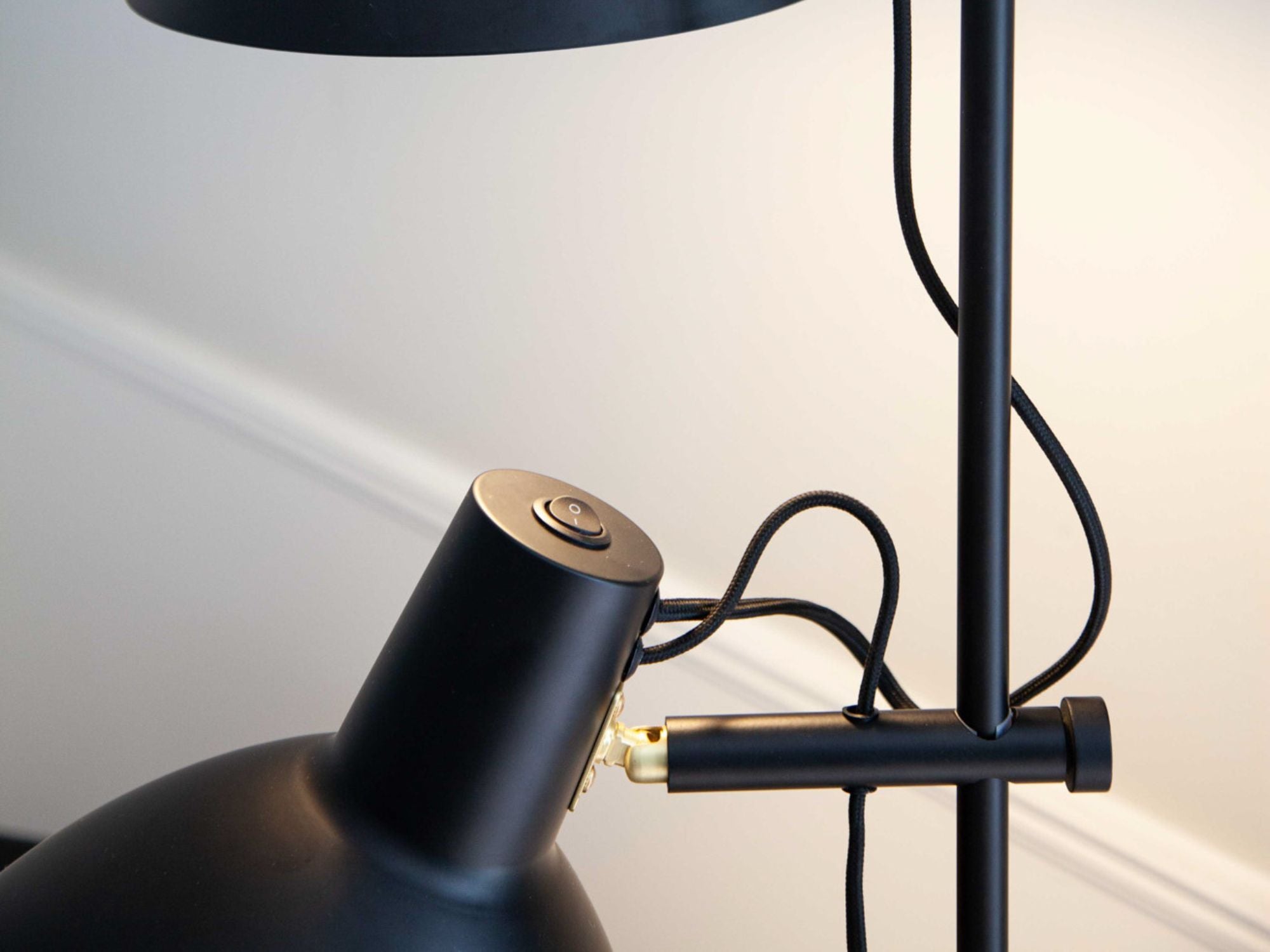 Metropole gulvlampe m. 2 arme