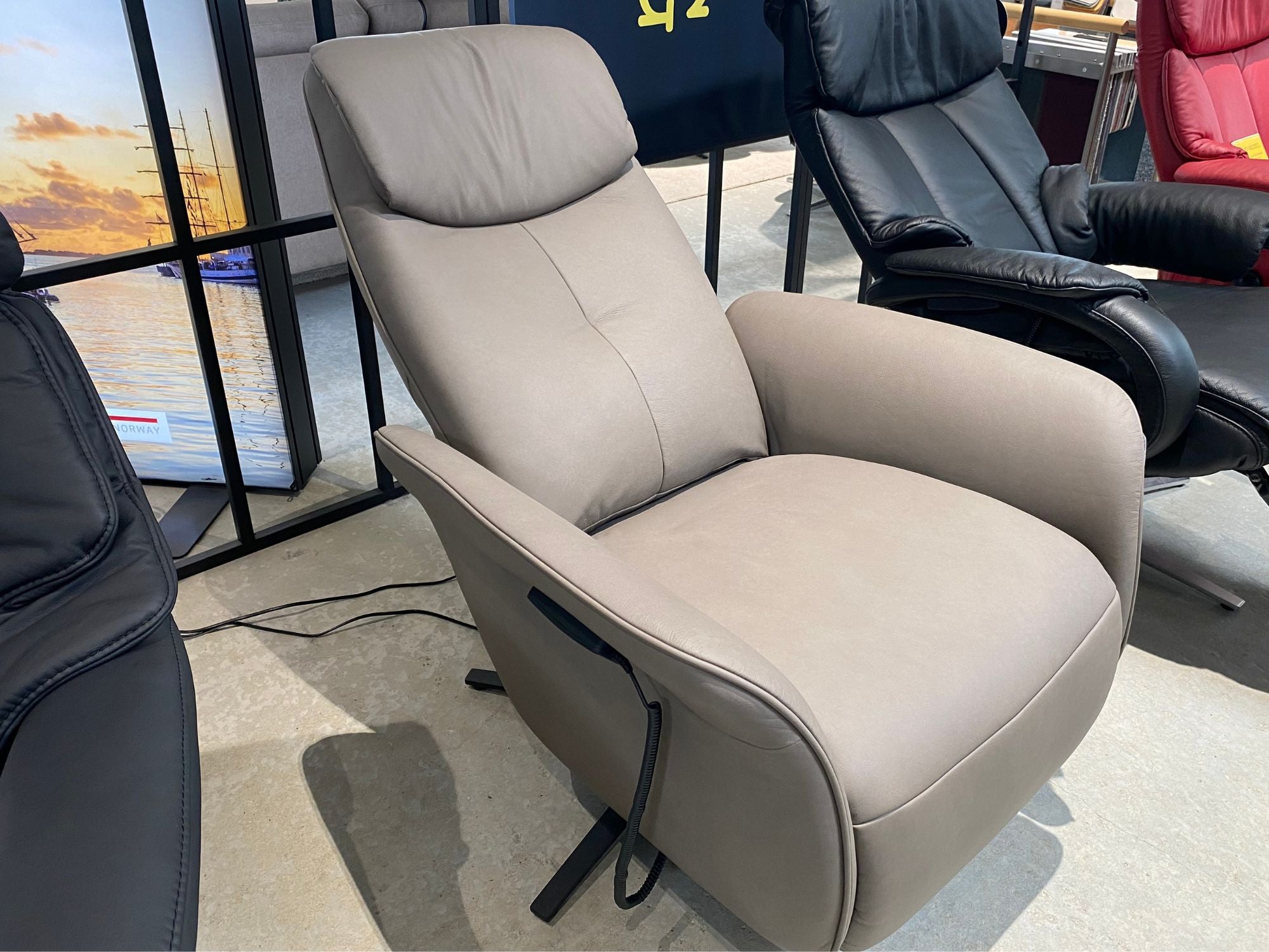 Easyswing 7356 lænestol m. recliner og løftefunktion