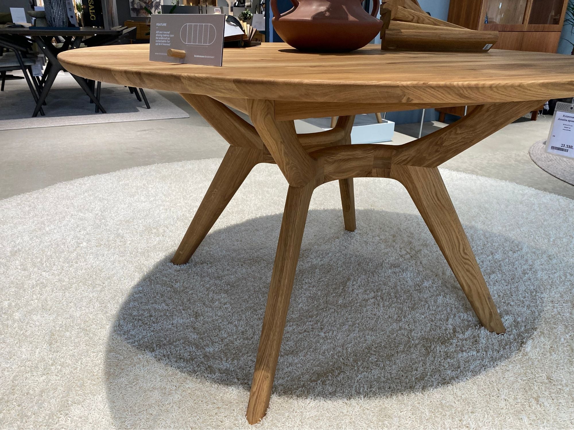 DEMO MODEL - Kristensen Amelia rundt spisebord - AFHENTNINGSTILBUD