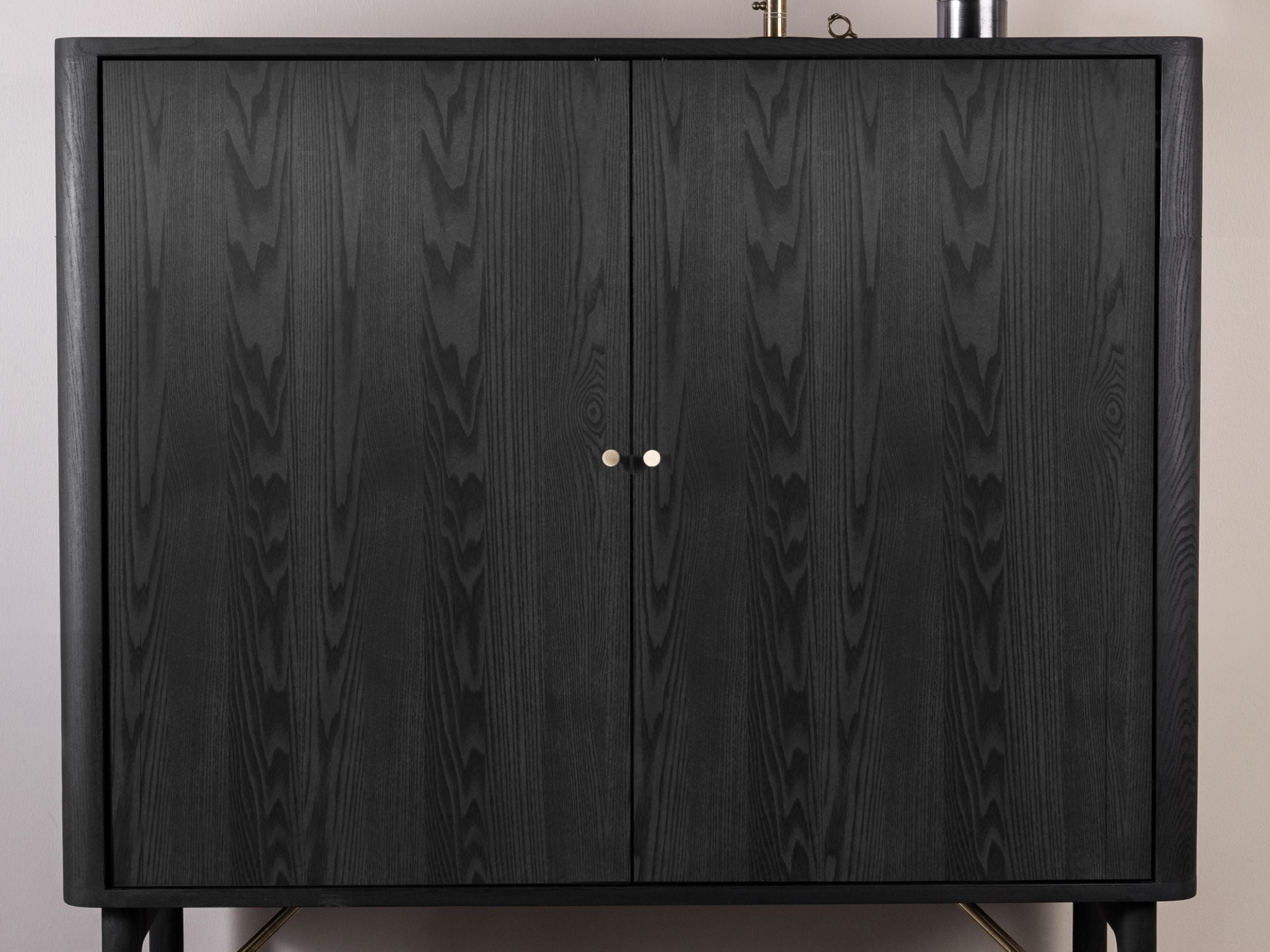 Ant highboard
