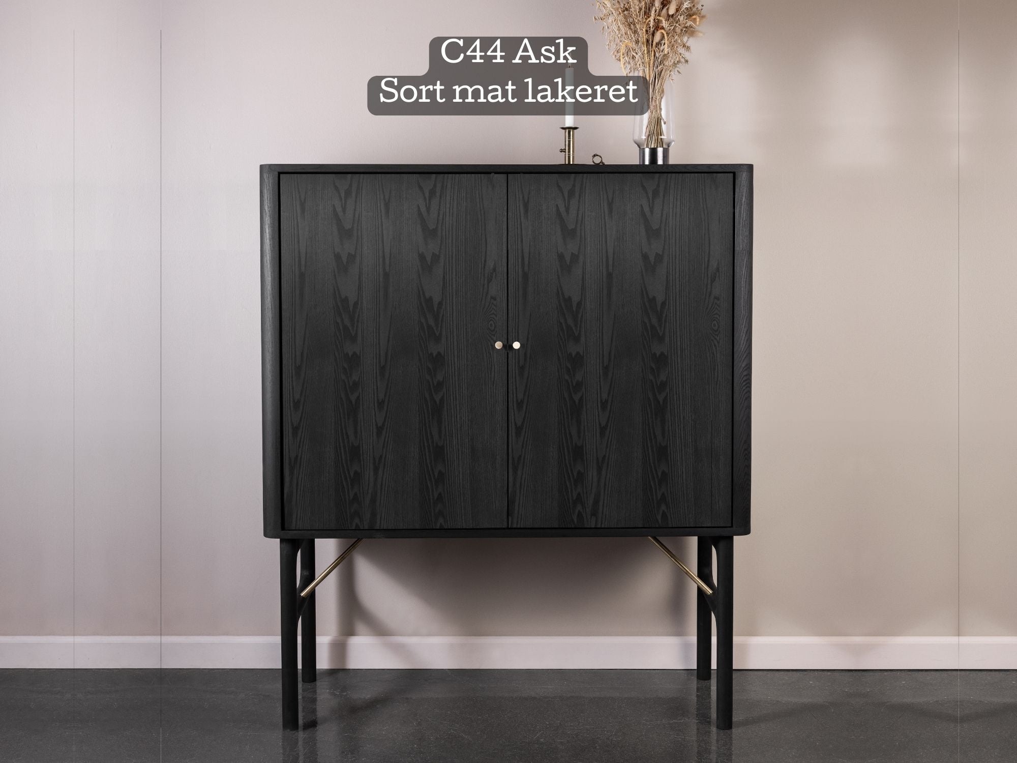 Ant highboard