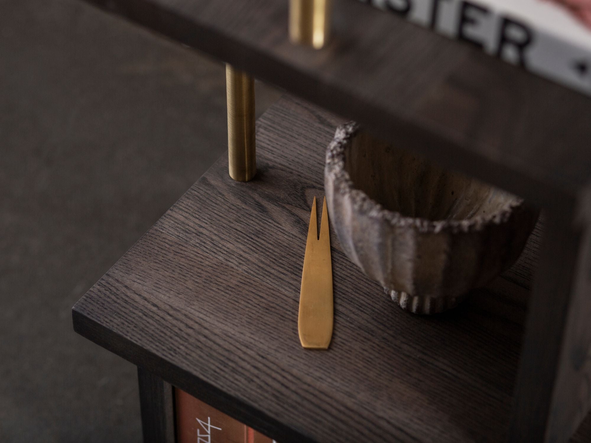 Velvet Fan pedestal