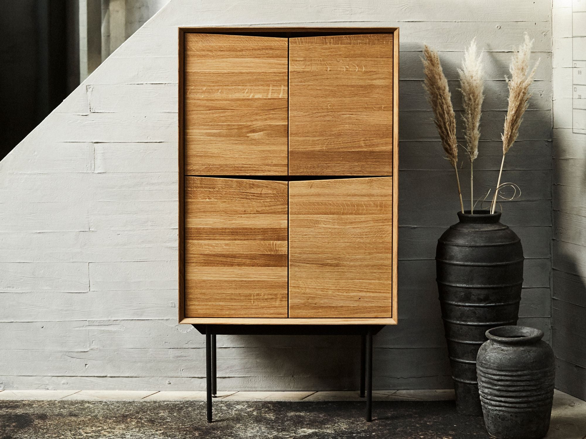 Wing highboard
