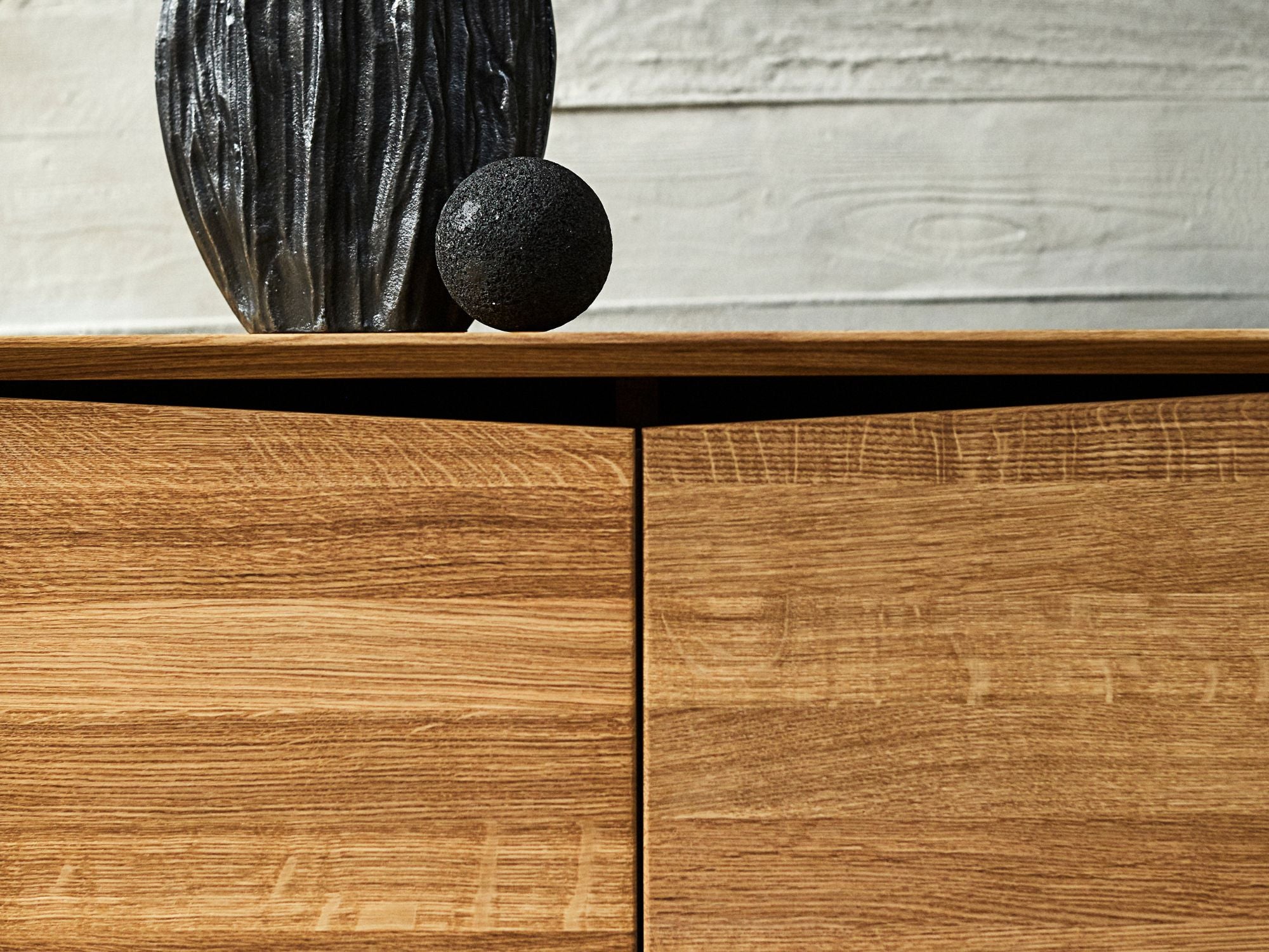 Wing highboard
