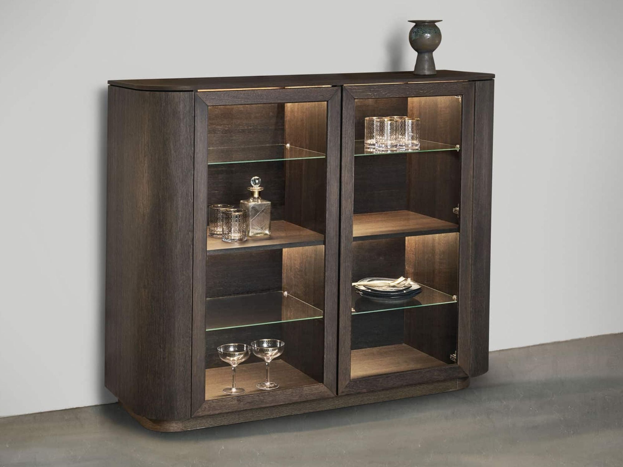 Collum highboard m. glaslåger