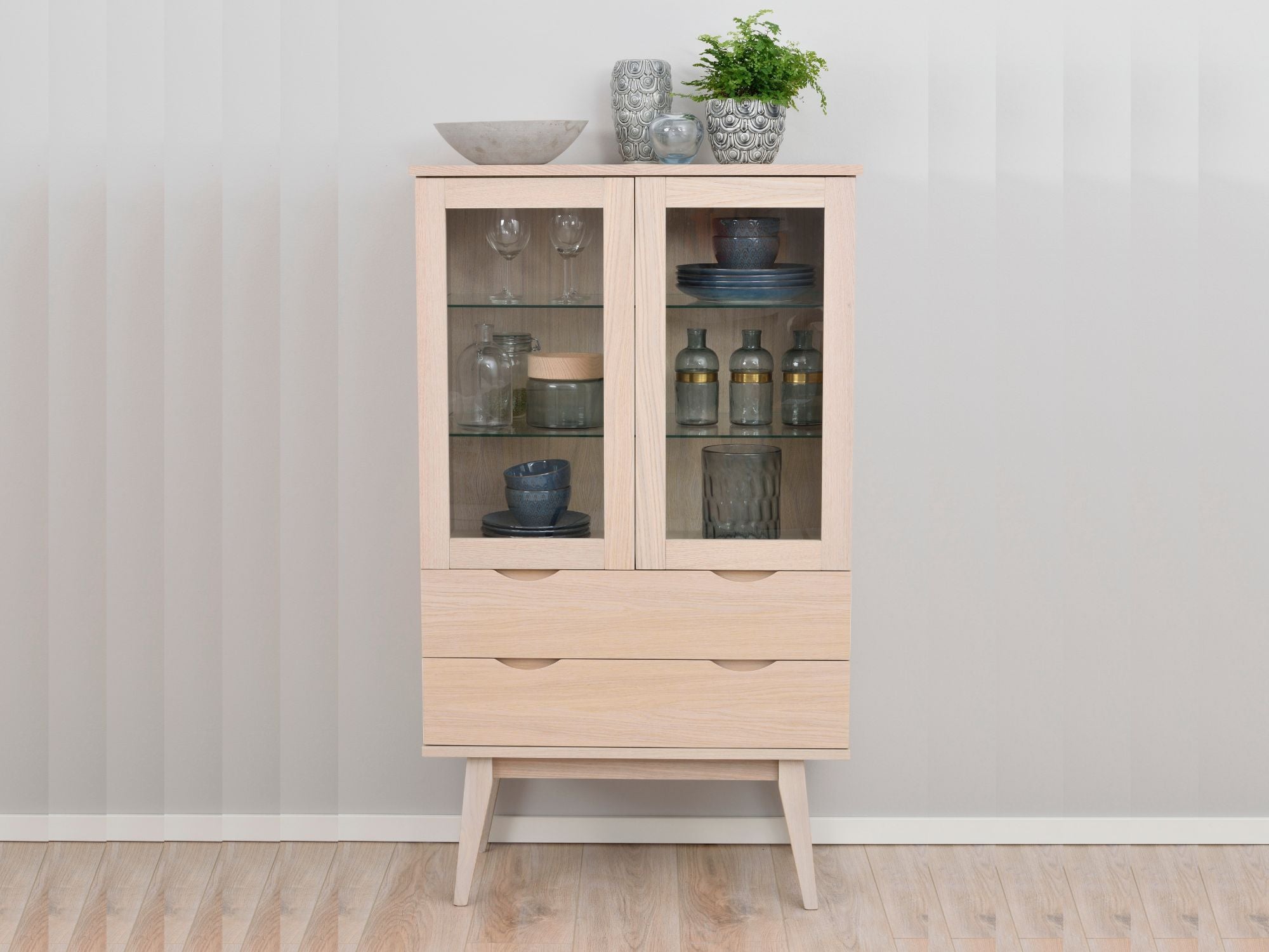 Filippa vitrineskab - H140 cm