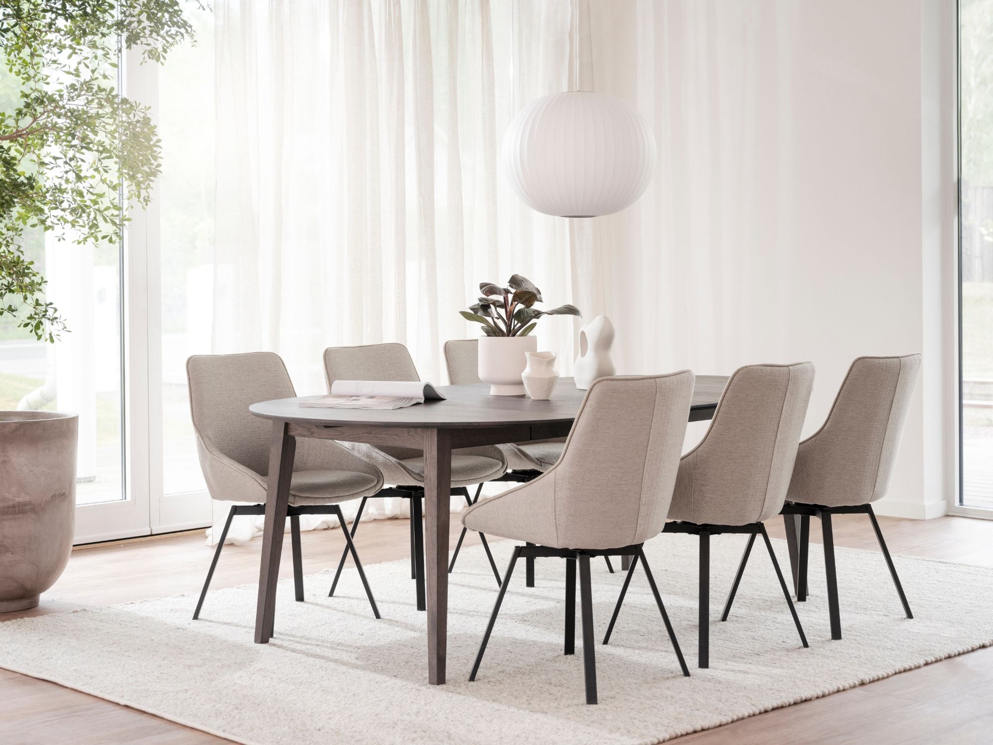 Filippa rundt spisebord