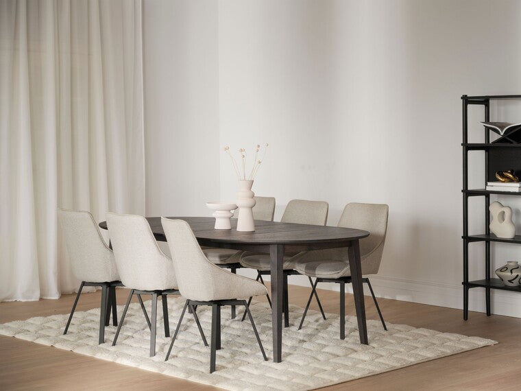 Filippa rundt spisebord