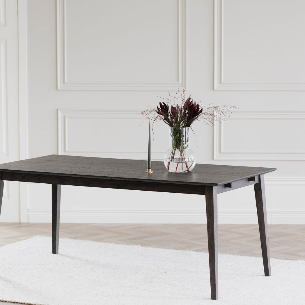 Rowico Filippa spisebord i brunlakeret eg