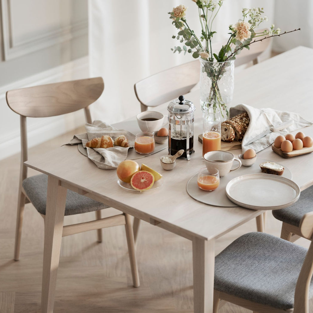 Rowico Filippa spisebord i hvidpigmenteret eg