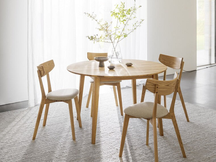 Filippa rundt spisebord