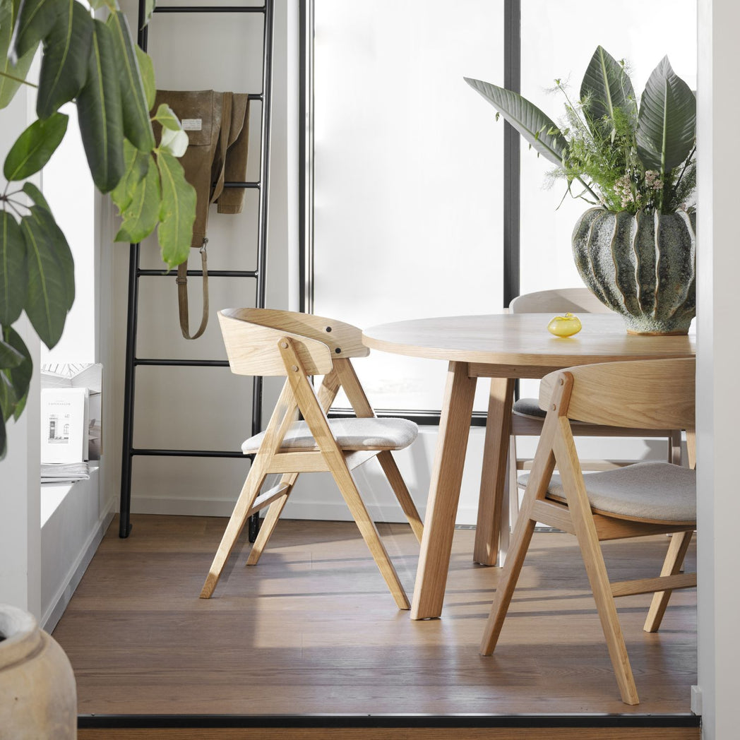 Rowico Glenside rundt spisebord i naturolieret eg