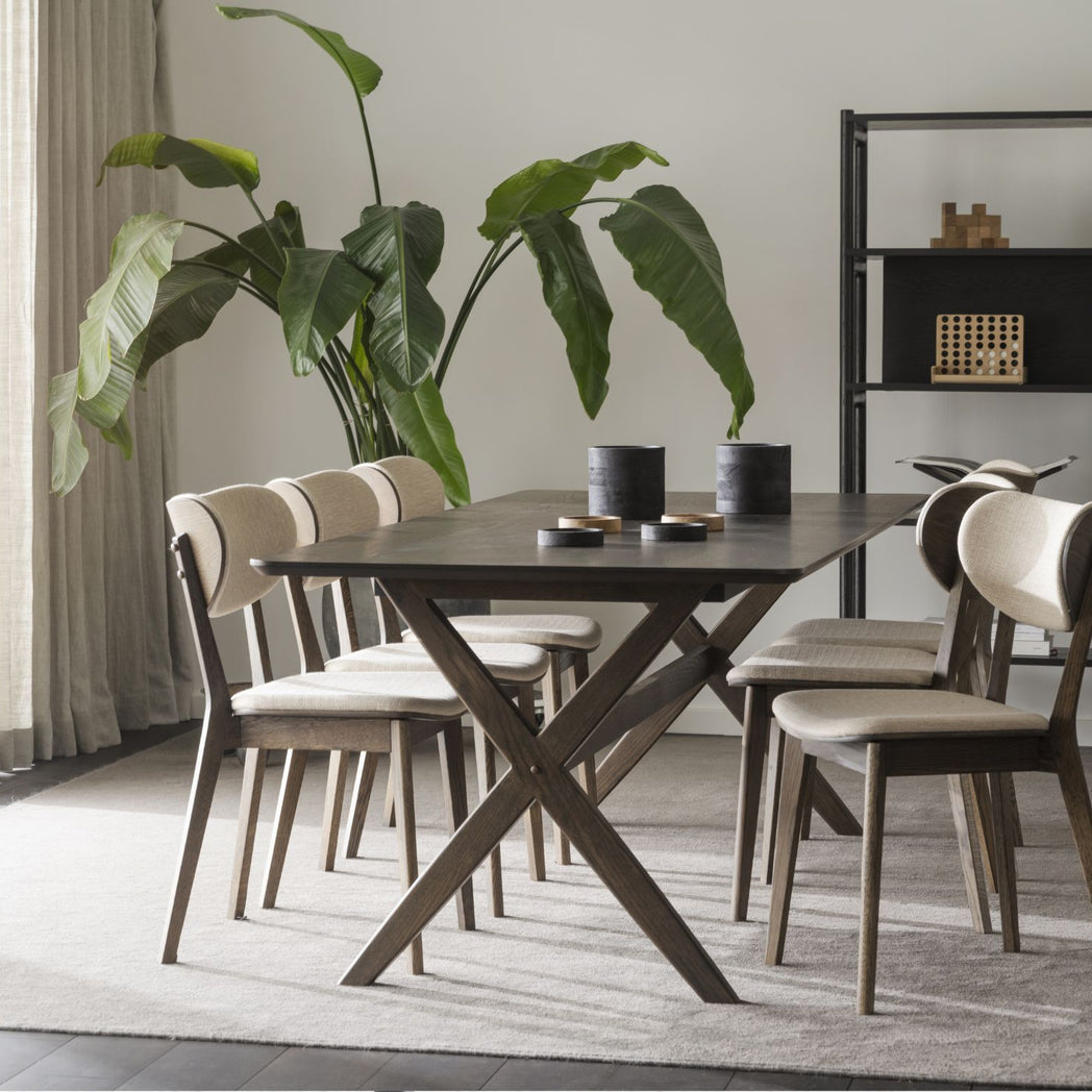 Rowico Kato spisebordsstol i brunlakeret eg med beige stof