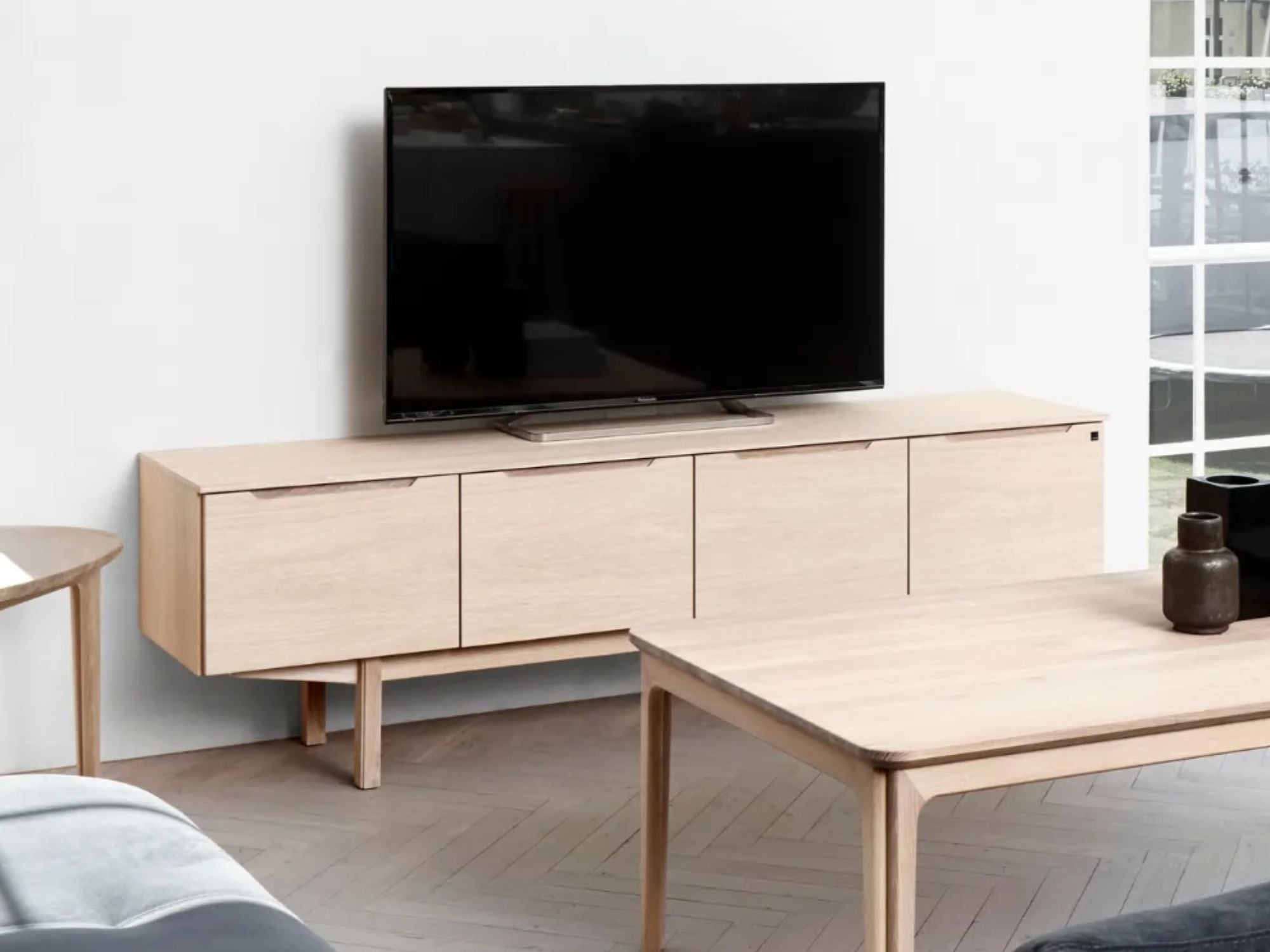 SM 305 TV-møbel