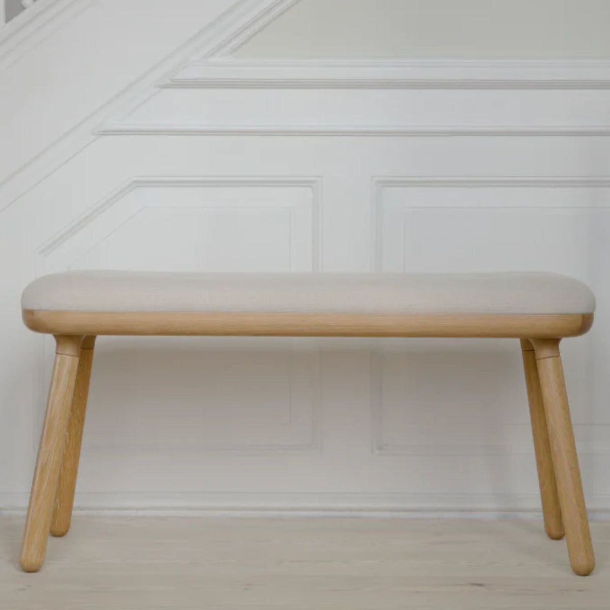 UMAGE Paff bænk – L35 x B94 x H46,5 cm / White Sands – miljøbillede
