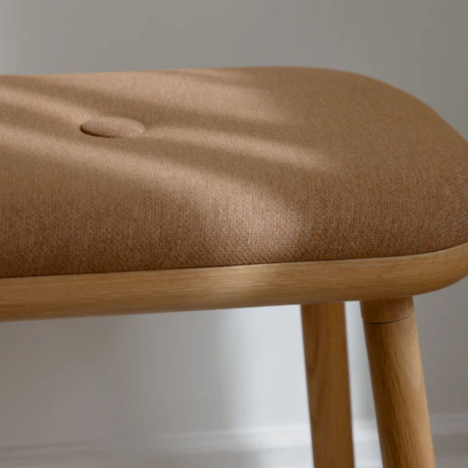 UMAGE Paff bænk – L35 x B94 x H30,5 cm / Sugar Brown – miljøbillede