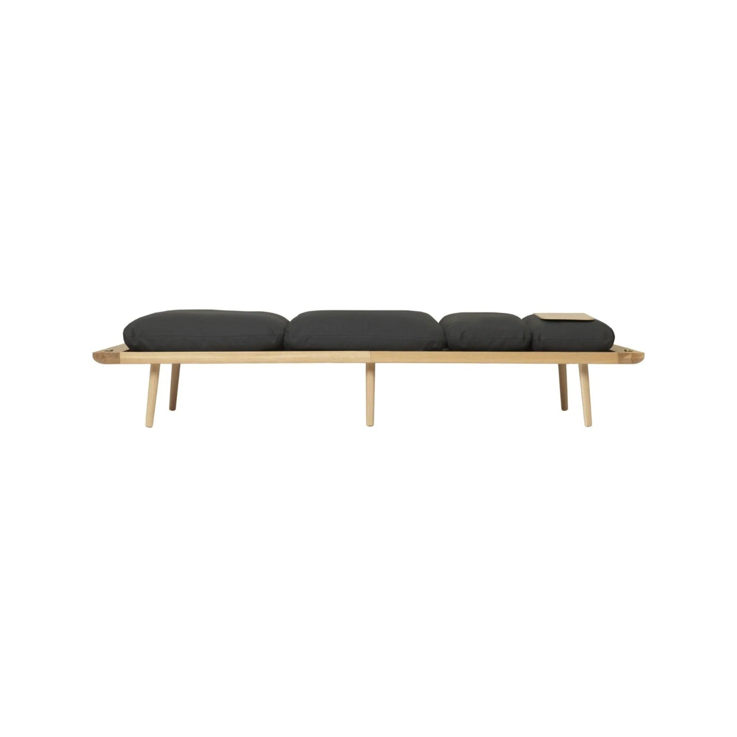 UMAGE Lounge Around daybed – Lakeret eg / Shadow