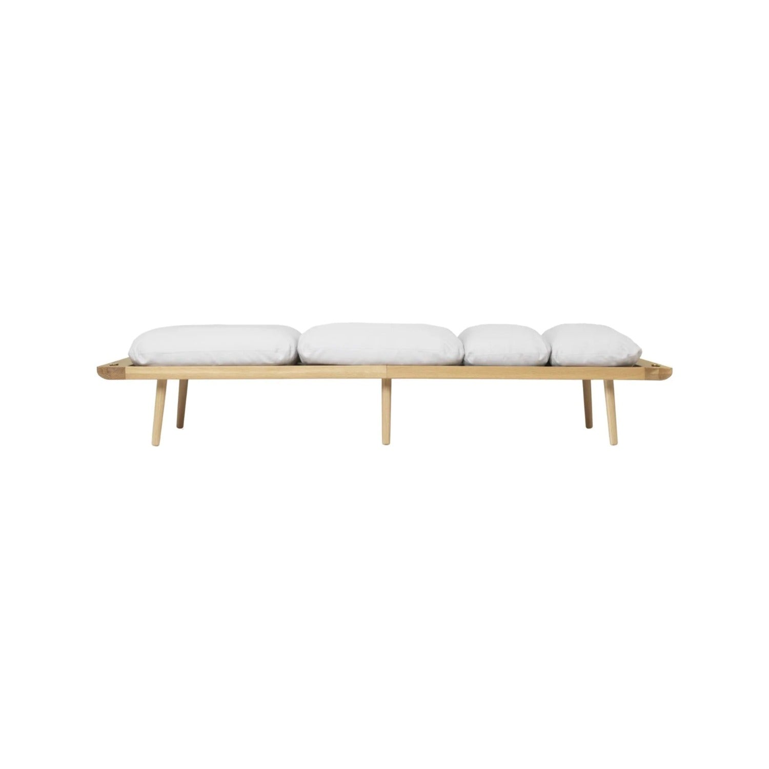 UMAGE Lounge Around daybed – Lakeret eg / Sterling