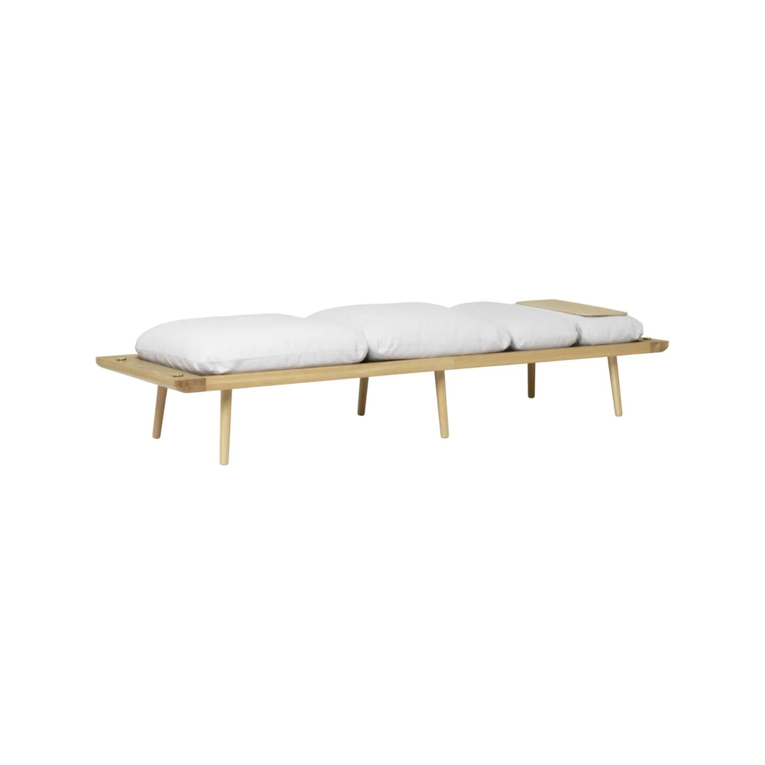 UMAGE Lounge Around daybed – Lakeret eg / Sterling