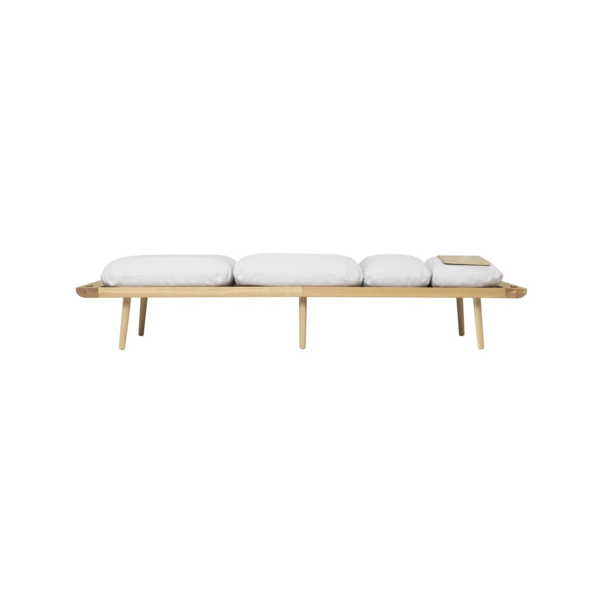 UMAGE Lounge Around daybed – Lakeret eg / Sterling
