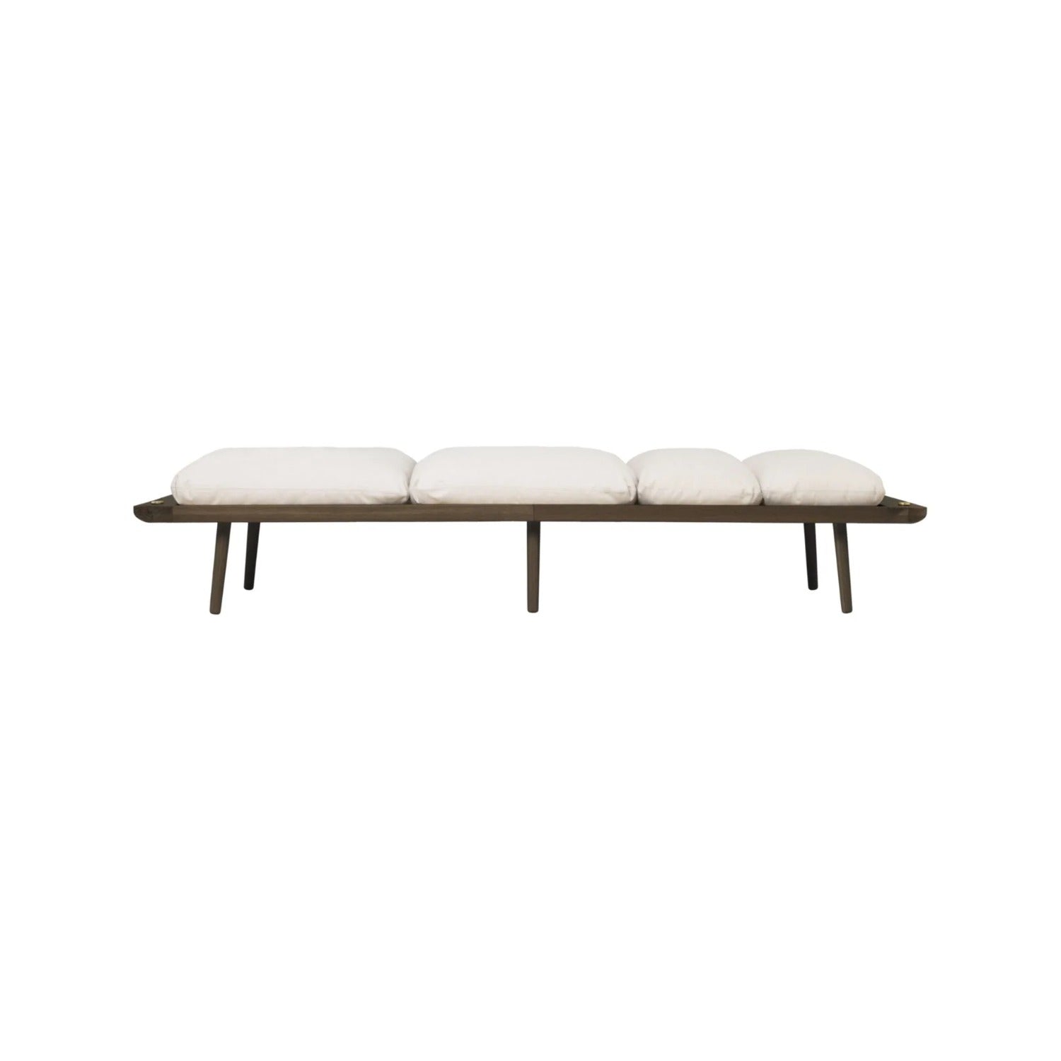 UMAGE Lounge Around daybed – Lakeret mørkbejdset eg / White Sands