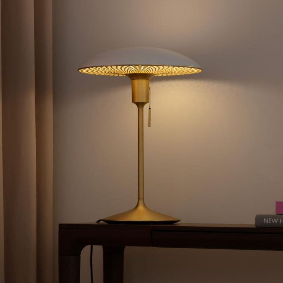 UMAGE Manta Ray bordlampe – miljøbillede