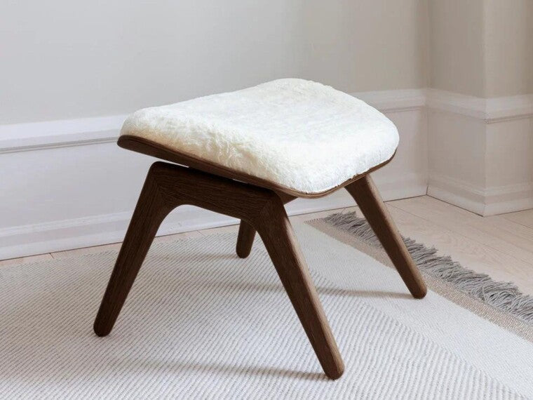 The Reader Ottoman skammel