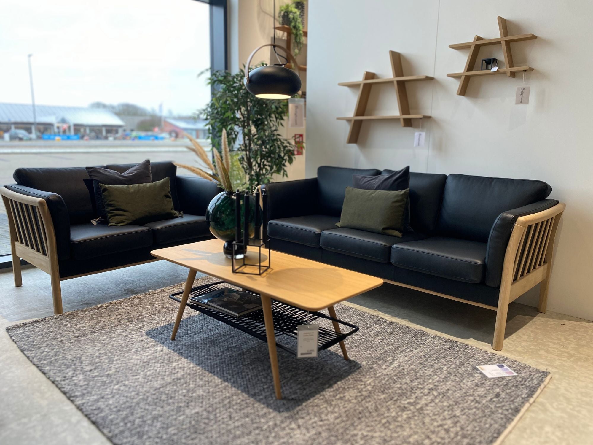 DEMO MODEL - Kragelund Aya K 129 3+2 pers. sofasæt & Andrup K 407 lænestol - AFHENTNINGSTILBUD