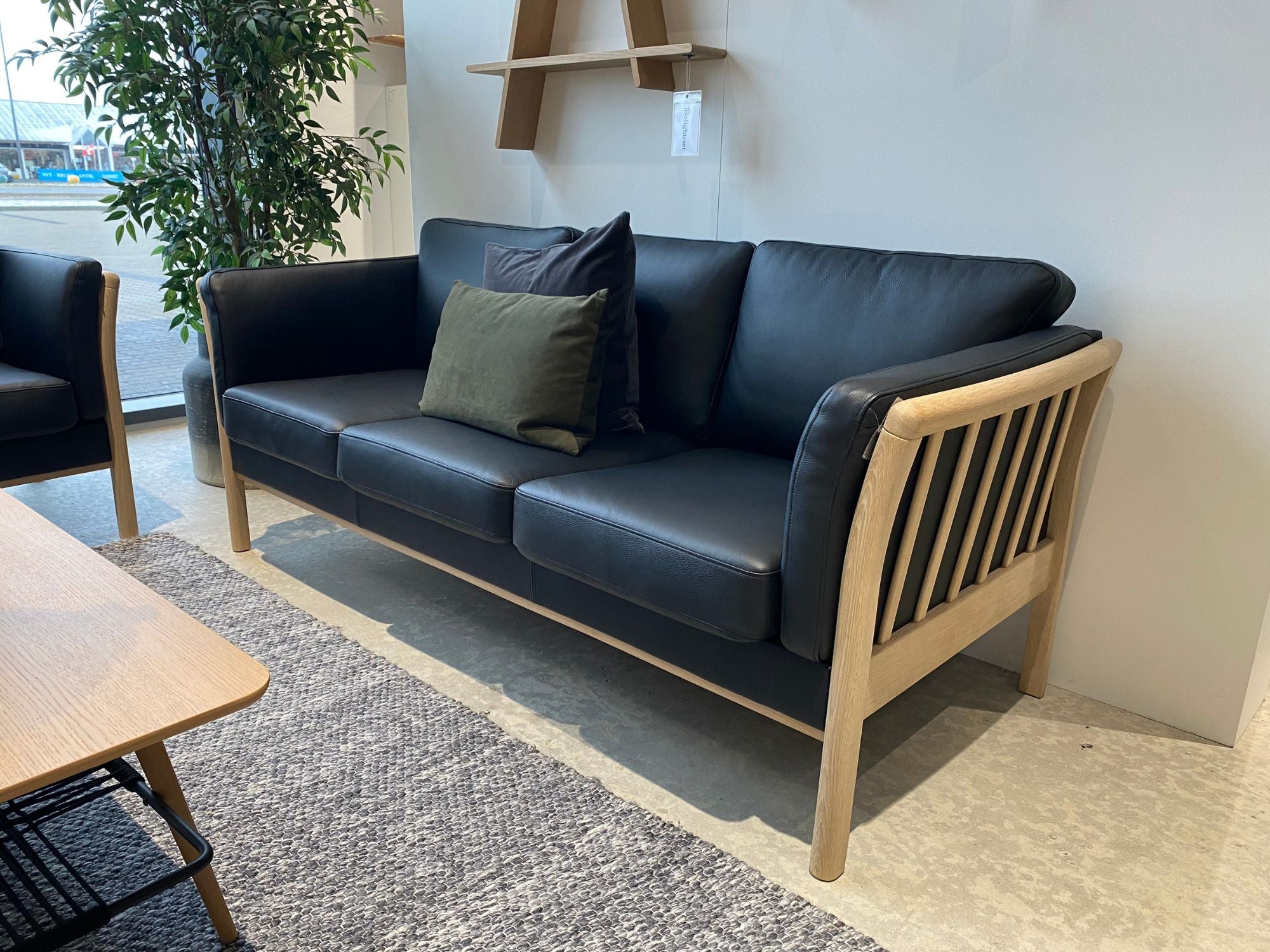 DEMO MODEL - Kragelund Aya K 129 3+2 pers. sofasæt & Andrup K 407 lænestol - AFHENTNINGSTILBUD