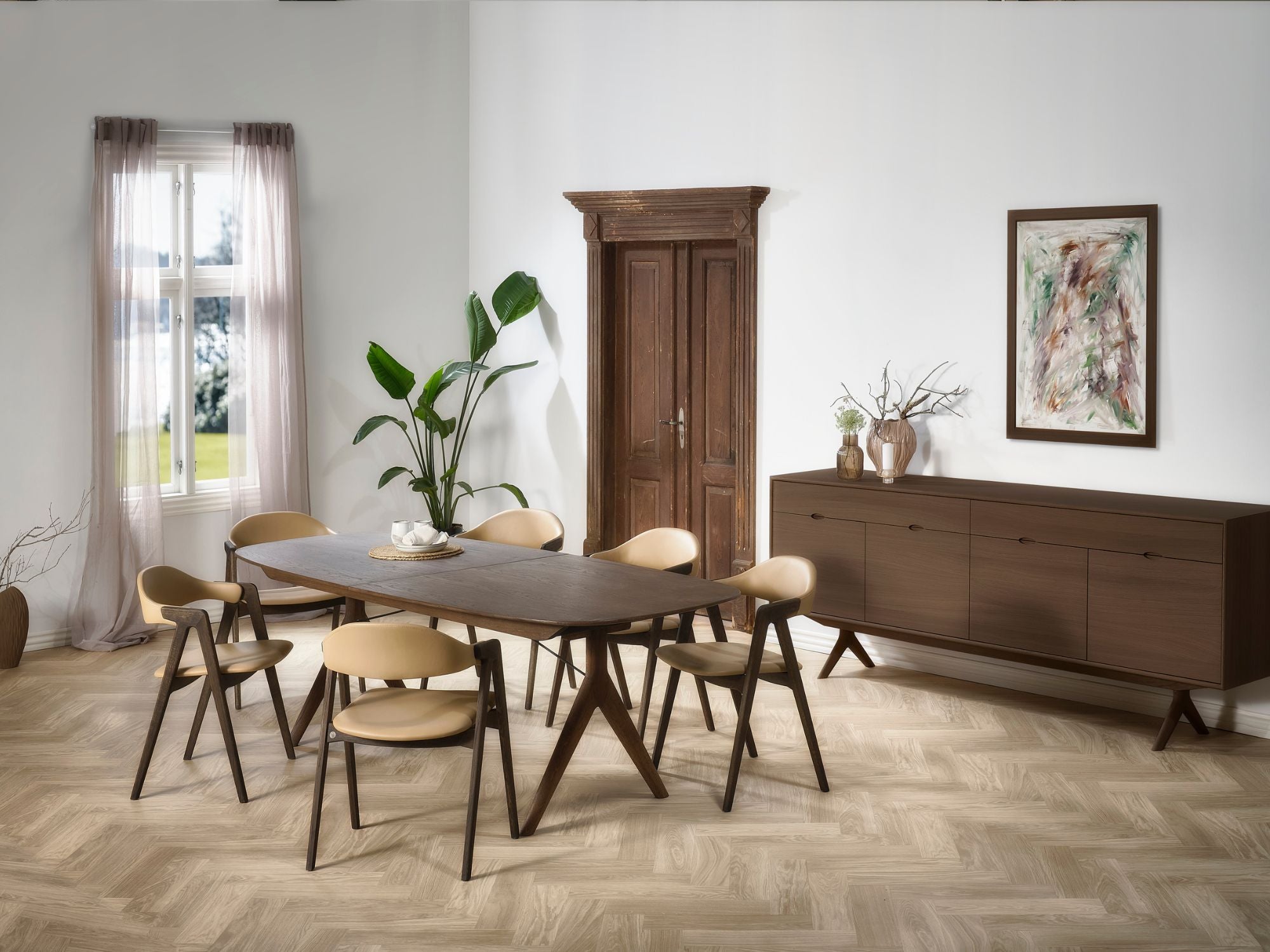 Corna ellipse spisebord