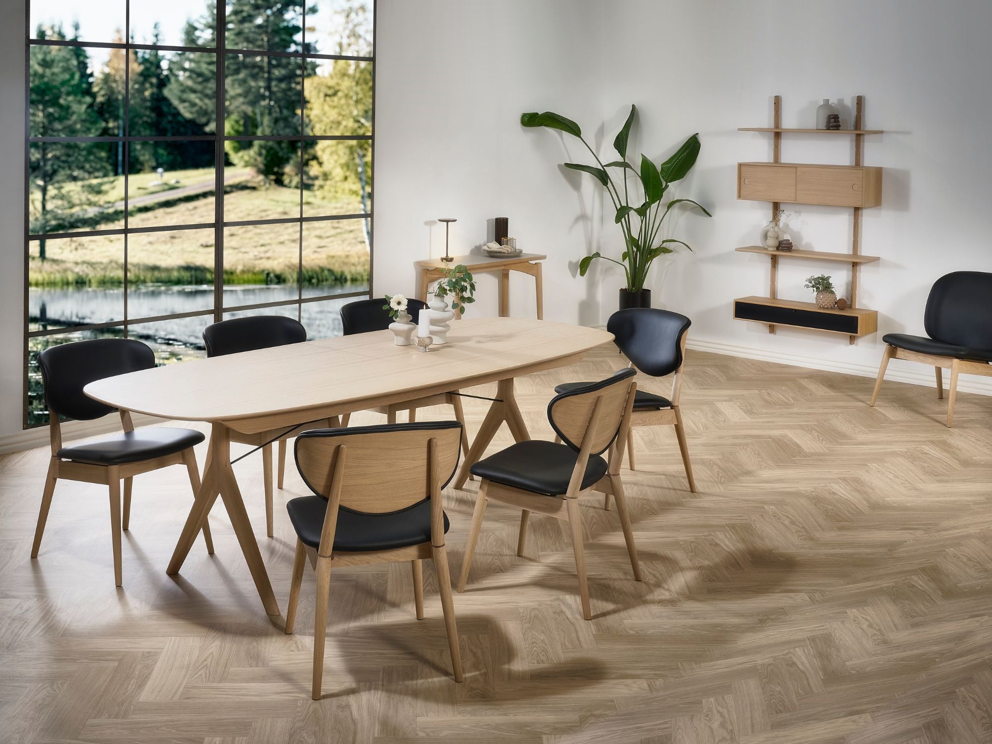 Corna ellipse spisebord
