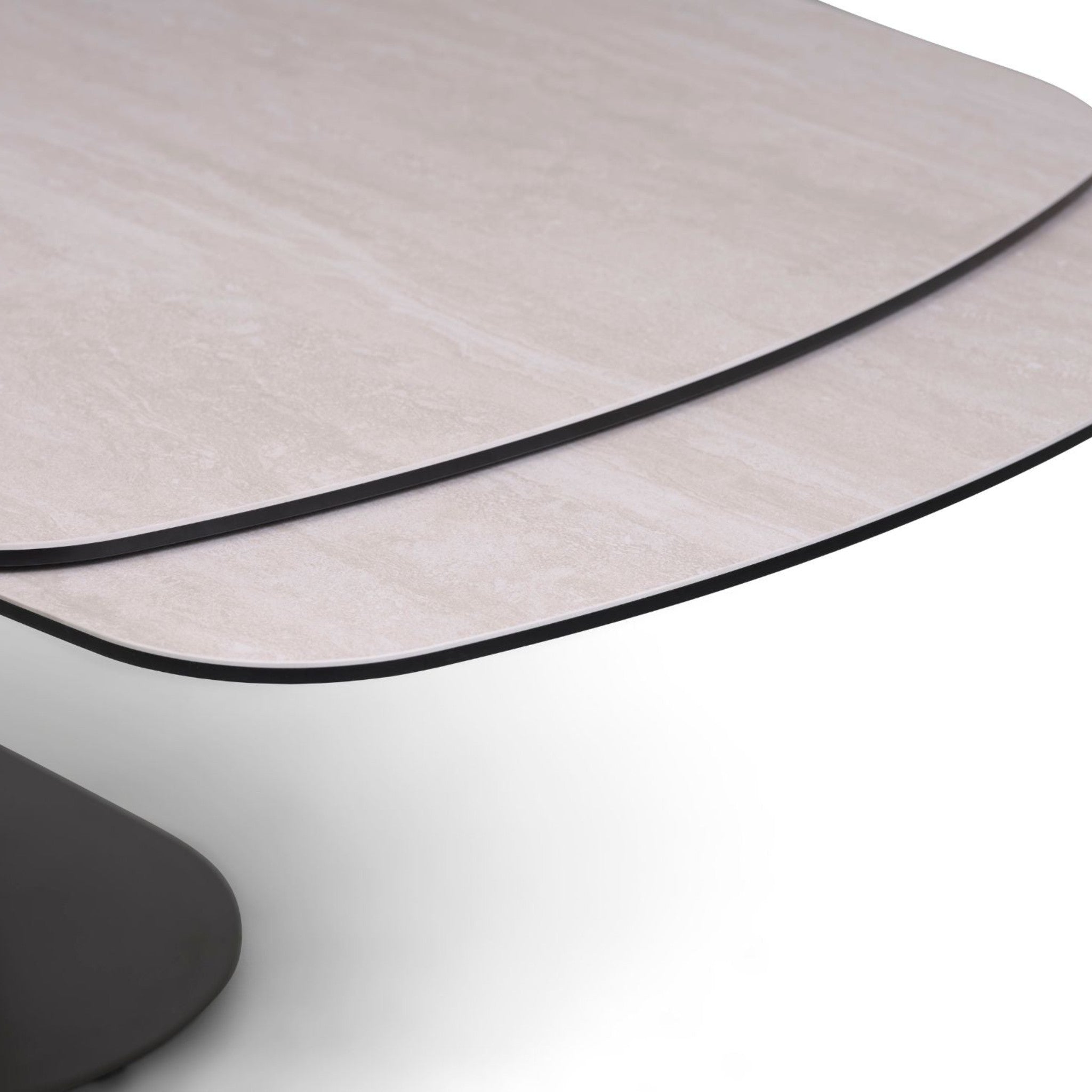 Lexpo Santee spisebord i travertin keramik med stel i anodic brown metal