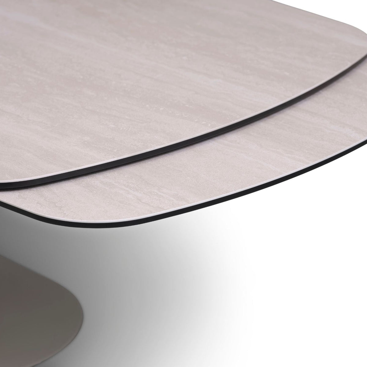 Lexpo Santee spisebord i travertin keramik med stel i beige metal