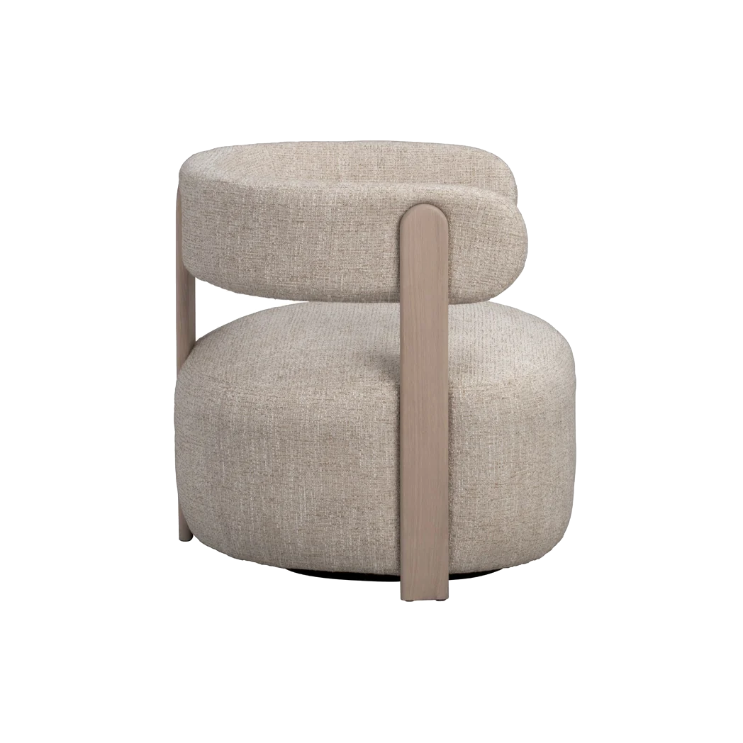 Rowico Jenison loungestol i lys beige stof og hvidpigmenteret eg