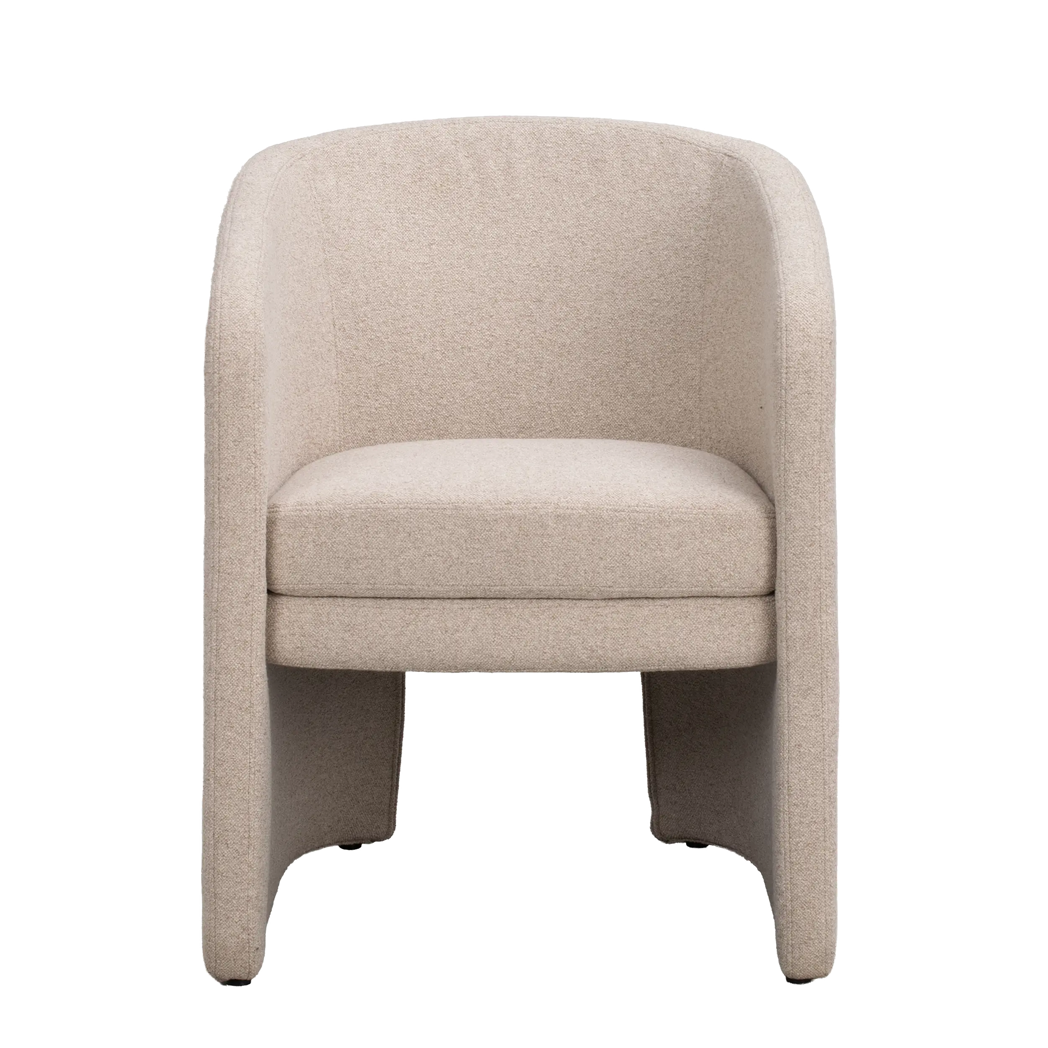 Rowico Jessup spisebordsstol med armlæn i beige bouclé-look stof, set forfra