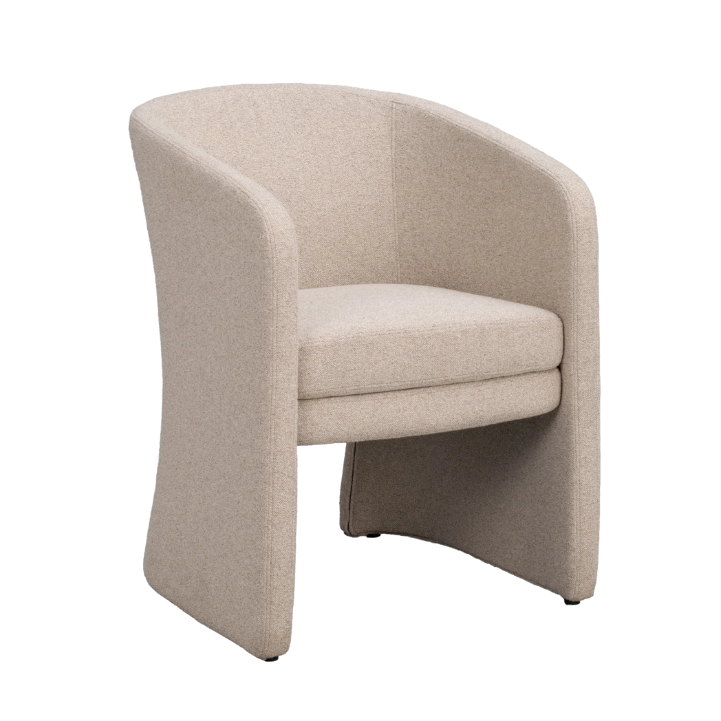 Rowico Jessup spisebordsstol i beige bouclé-look stof, set skråt forfra