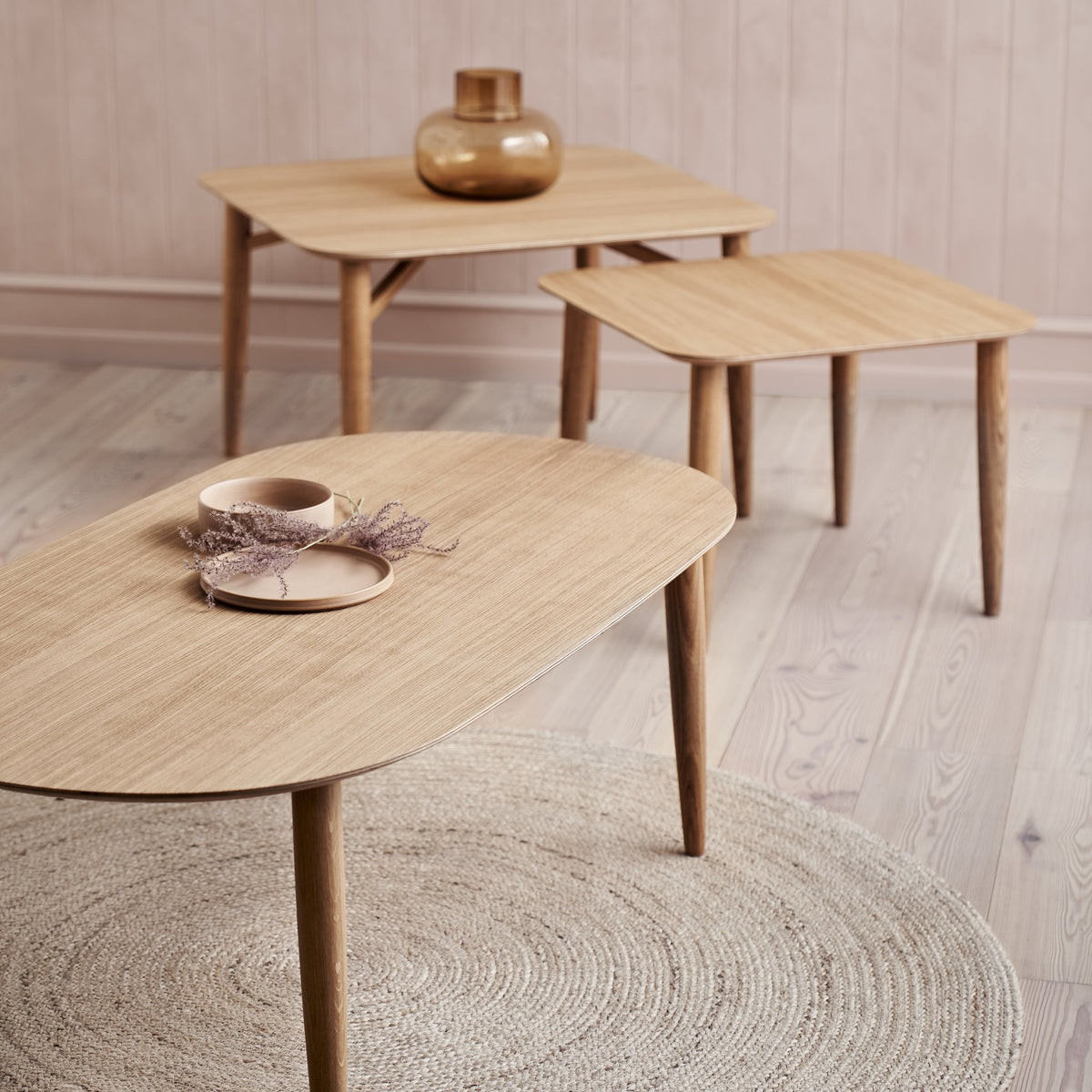 Thomsen Furniture Katrine Nordic sofaborde i naturolieret eg